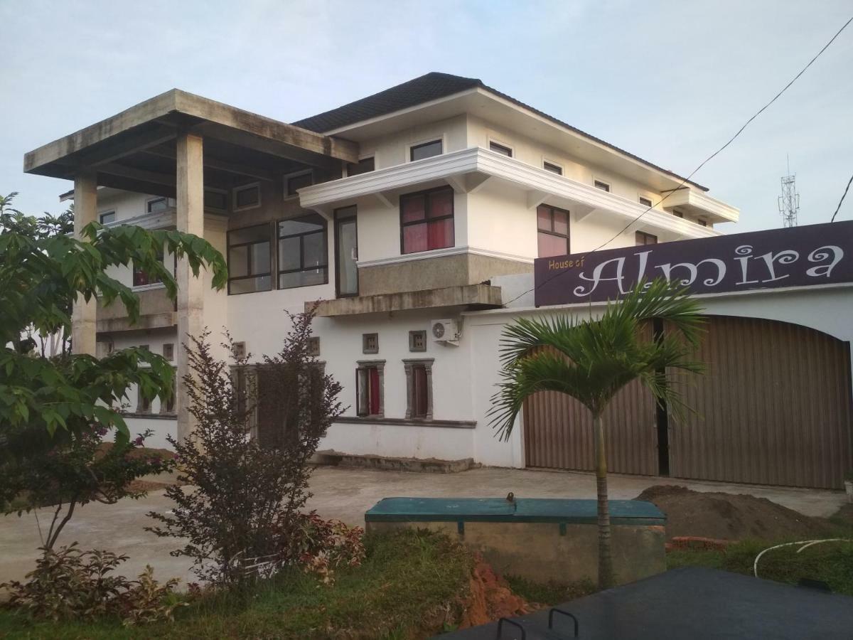 Almira Homestay Jambi Exteriér fotografie